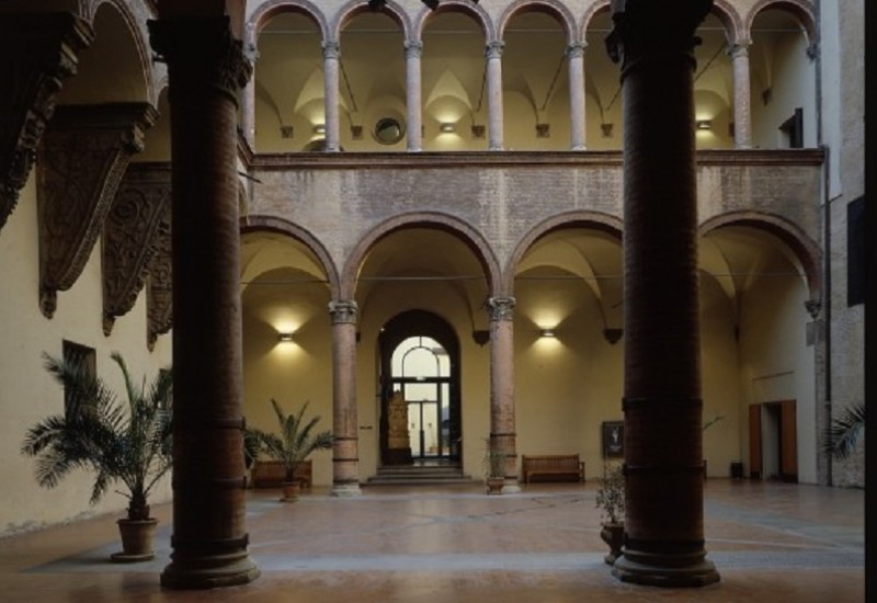 sala-lapidario-museo-civico-medievale-jpg-cut